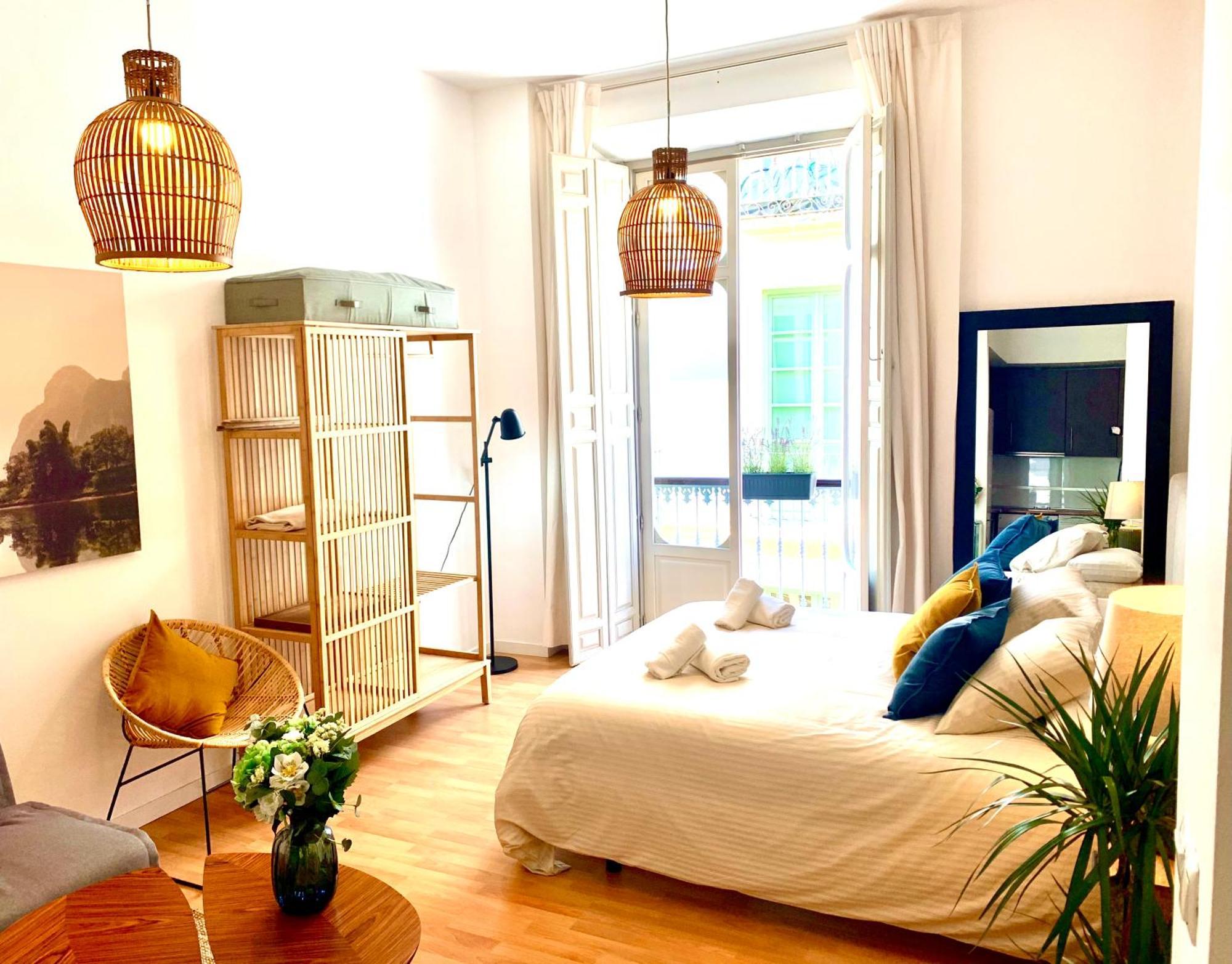 Calderon Iii Deluxe Sinesedesignhomes Appartement Málaga