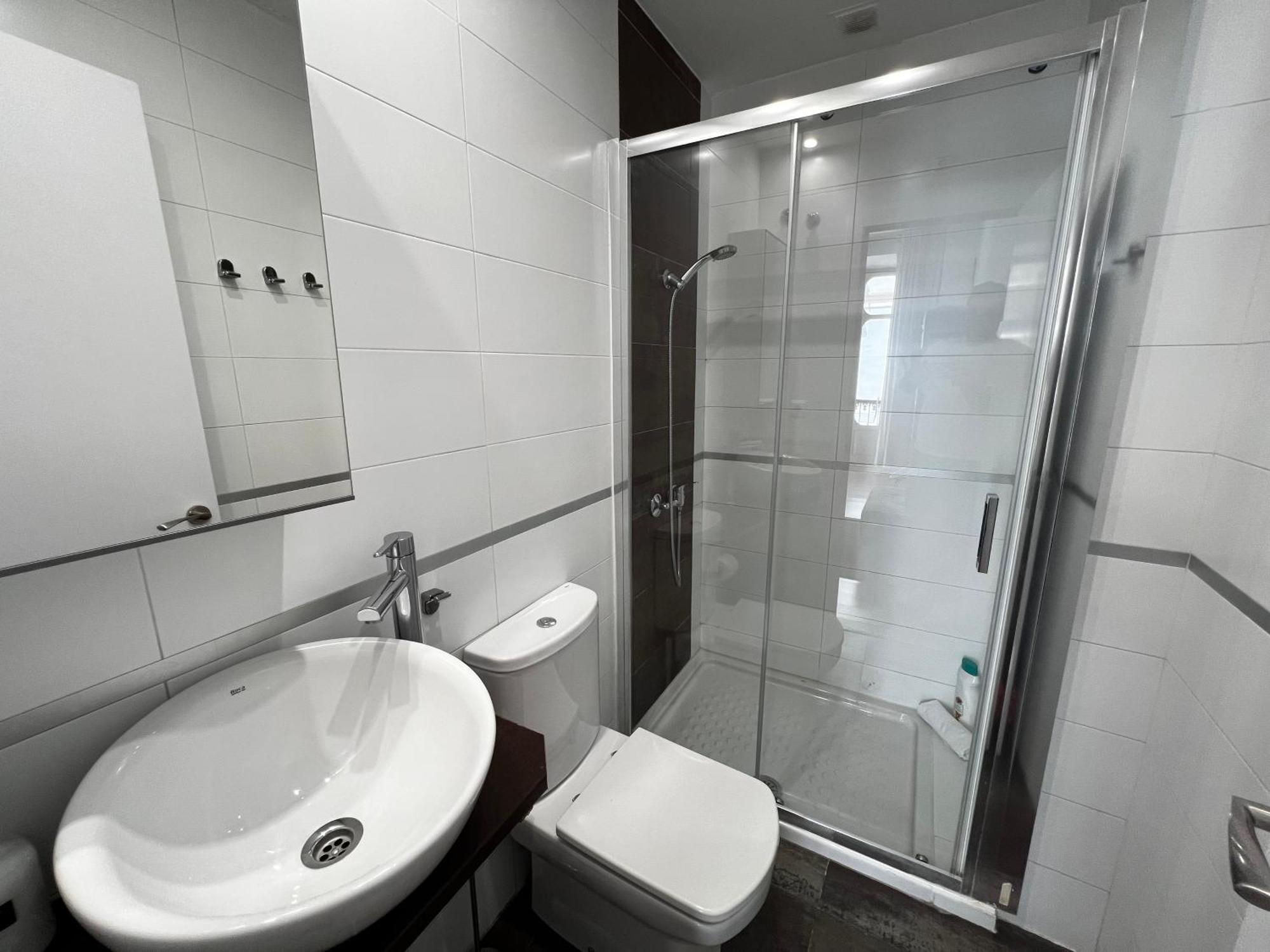 Calderon Iii Deluxe Sinesedesignhomes Apartment *