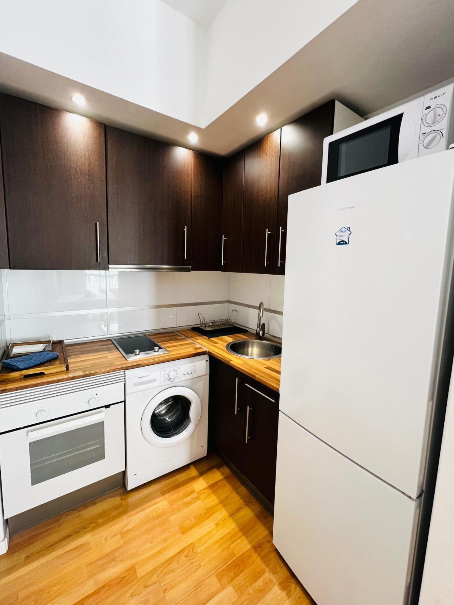 Appartement Calderon Iii Deluxe Sinesedesignhomes